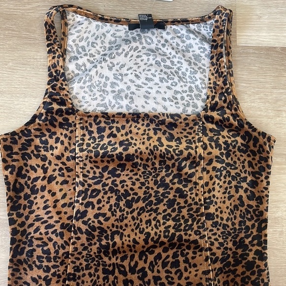 Forever 21 Leopard Bodysuit Sz L - Picture 2 of 7